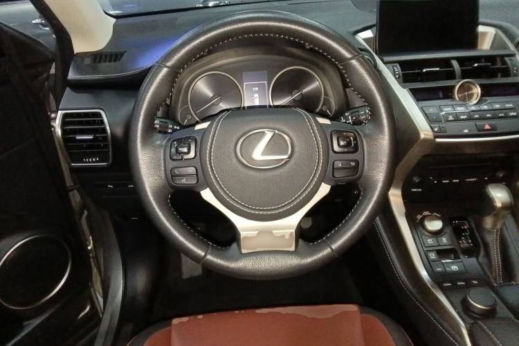 Used Lexus NX 2015 300h Front-Drive Fēngshàng Edition Steering Wheel