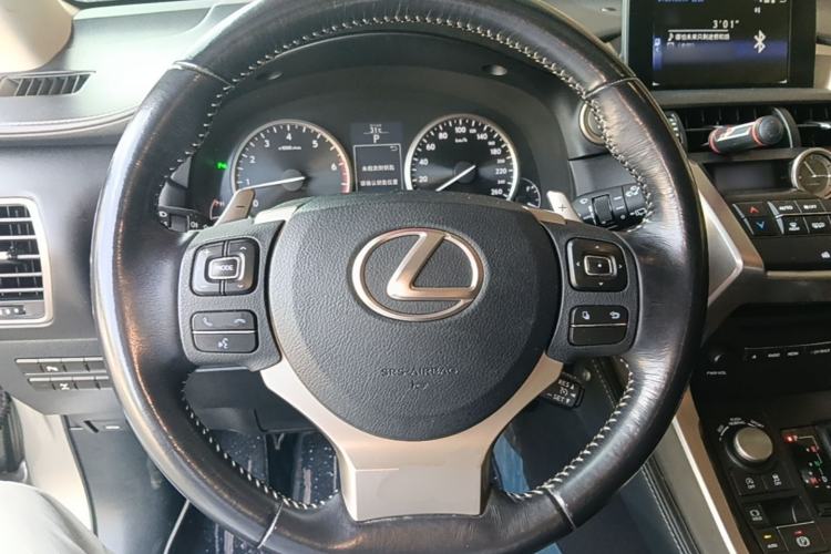 Used Lexus NX 2015 200T All-Wheel-Drive Fēngshàng Edition Steering Wheel