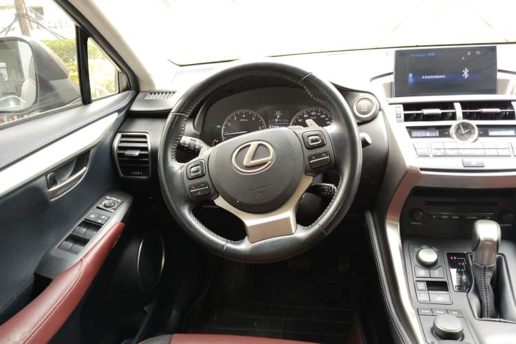 Used Lexus NX 2015 200T All-Wheel-Drive Fēngshàng Edition Steering Wheel