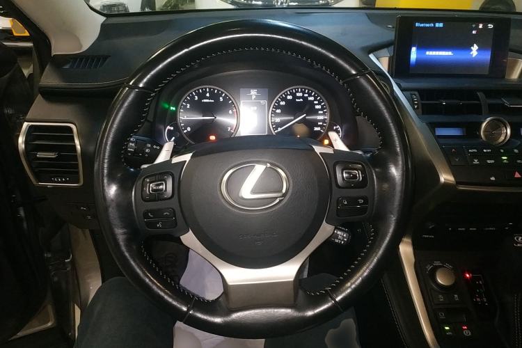 Used Lexus NX 2015 200T All-Wheel-Drive Fēngshàng Edition Steering Wheel