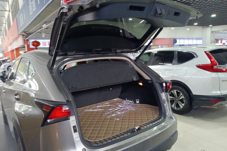 Used Lexus NX 2015 200T All-Wheel-Drive Fēngshàng Edition Trunk