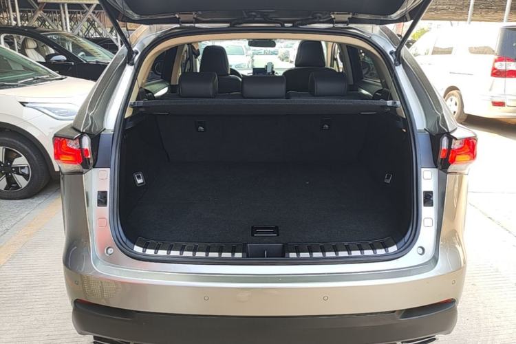 Used Lexus NX 2015 200T All-Wheel-Drive Fēngshàng Edition Trunk