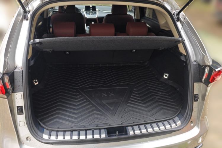 Used Lexus NX 2015 200T All-Wheel-Drive Fēngshàng Edition Trunk