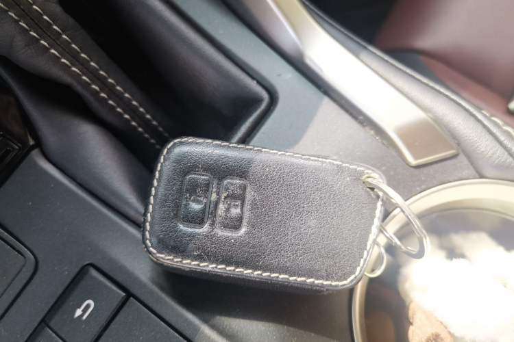 Used Lexus NX 2015 200T All-Wheel-Drive Fēngshàng Edition Vehicle Key