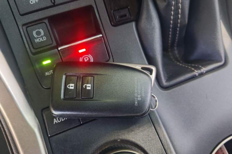 Used Lexus NX 2015 200T All-Wheel-Drive Fēngshàng Edition Vehicle Key