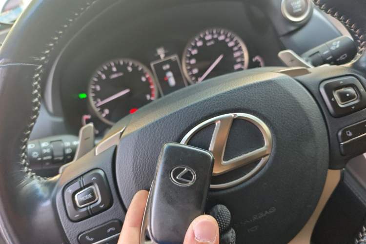 Used Lexus NX 2015 200T All-Wheel-Drive Fēngshàng Edition Vehicle Key