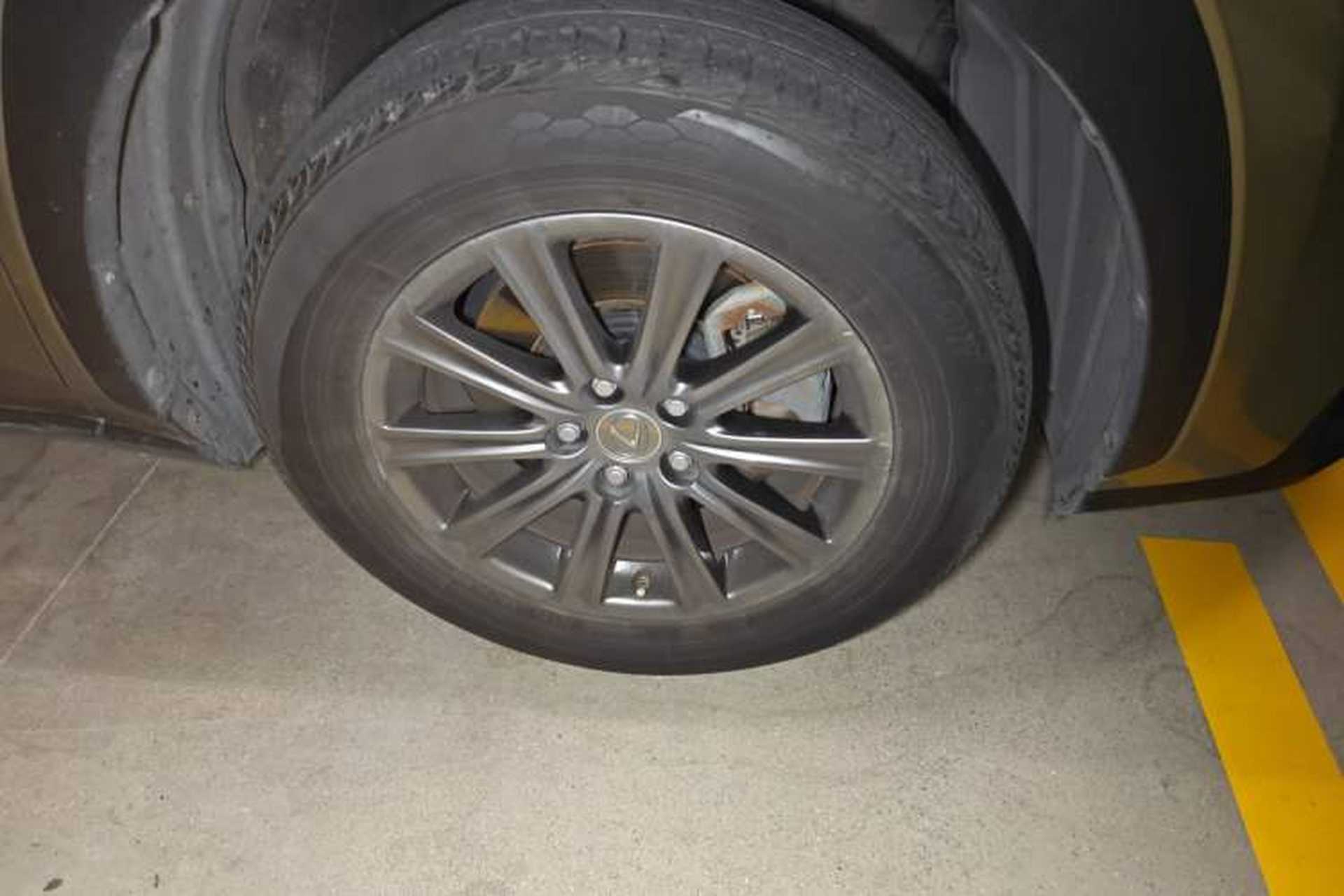 Used Lexus NX 2015 200 All-Wheel Drive Fēngshàng Edition Right Front Wheel Hub
