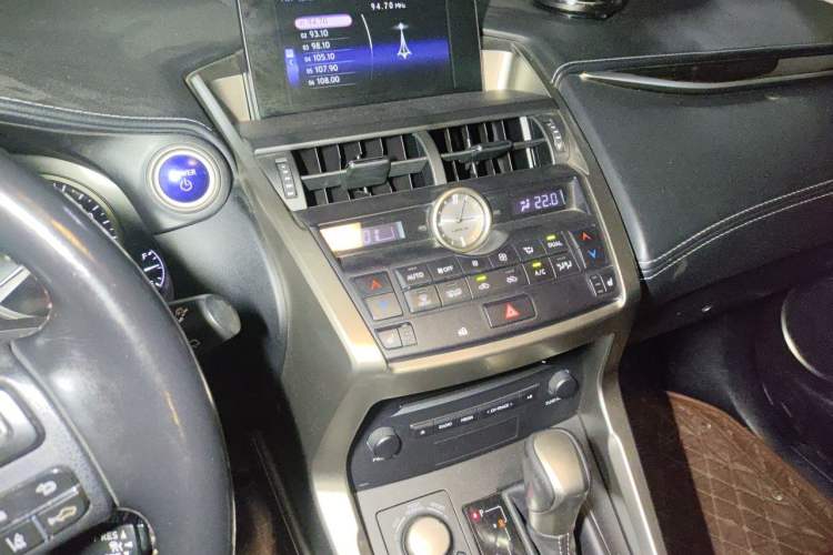Used Lexus NX 2015 300h All-Wheel-Drive Fēngzhì Edition Audio And AC Panel