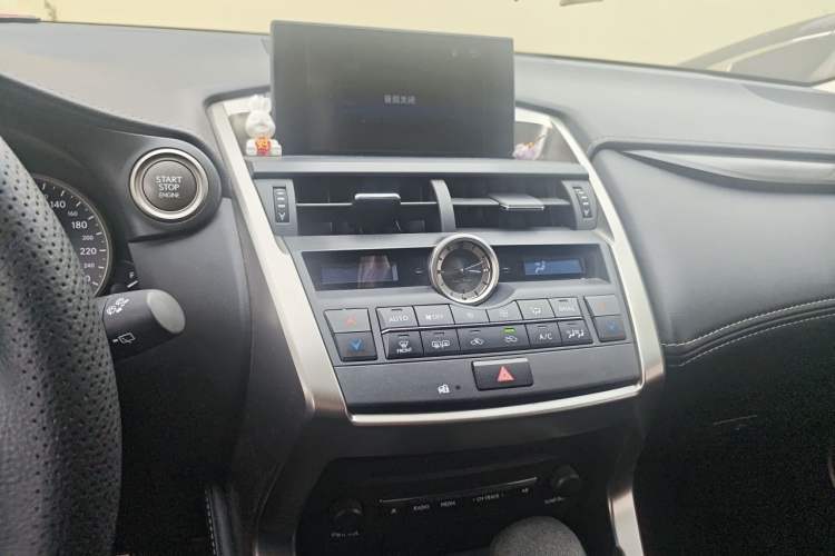 Used Lexus NX 2015 200T All-Wheel-Drive Fēngshàng Edition Audio And AC Panel