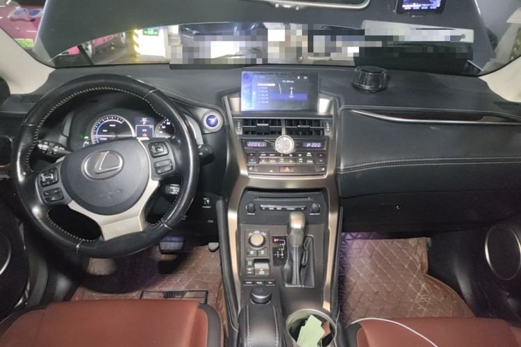 Used Lexus NX 2015 300h All-Wheel-Drive Fēngzhì Edition Center Console
