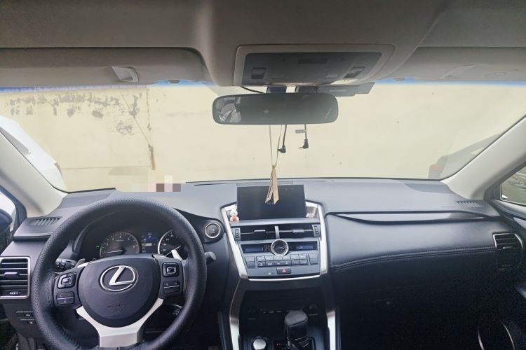Used Lexus NX 2015 200T All-Wheel-Drive Fēngshàng Edition Center Console