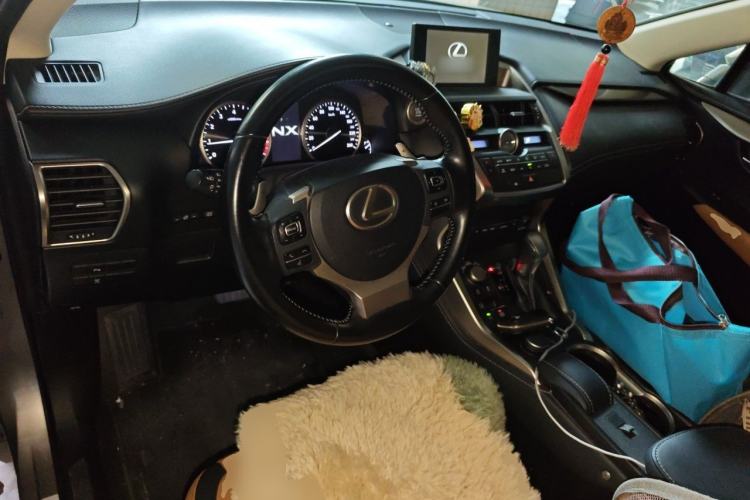 Used Lexus NX 2015 200T All-Wheel-Drive Fēngshàng Edition Center Console