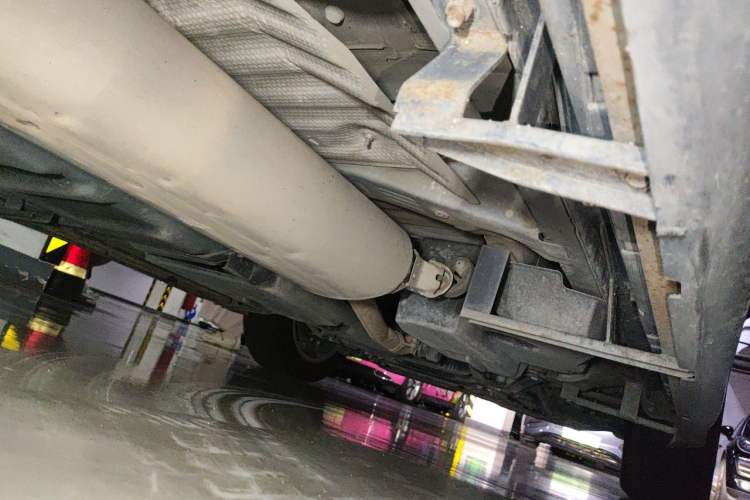 Used Lexus NX 2015 300h All-Wheel-Drive Fēngzhì Edition Chassis Rear Right