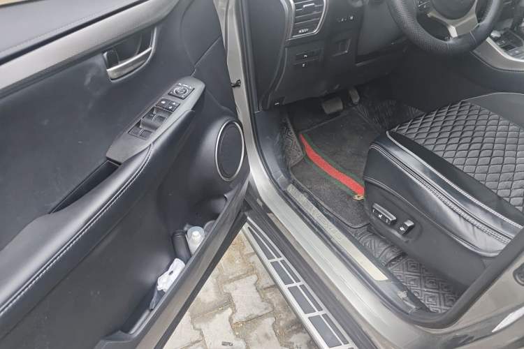 Used Lexus NX 2015 200T All-Wheel-Drive Fēngshàng Edition Driver Seat