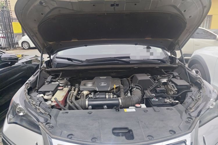 Used Lexus NX 2015 200T All-Wheel-Drive Fēngshàng Edition Engine Bay