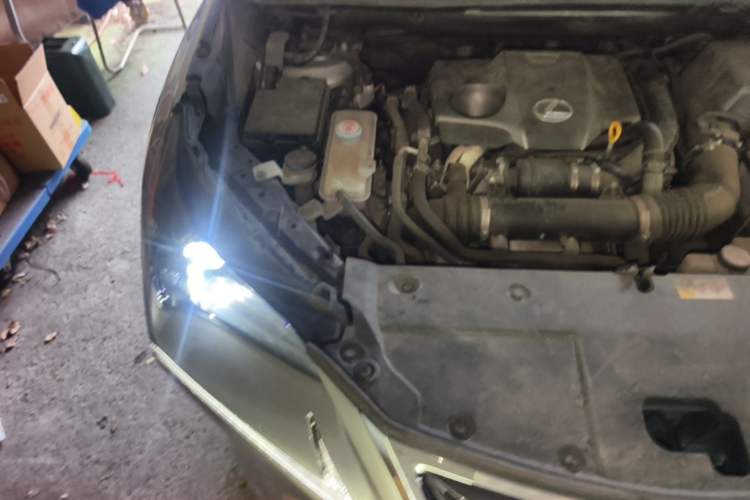 Used Lexus NX 2015 200T All-Wheel-Drive Fēngshàng Edition Engine Bay Right