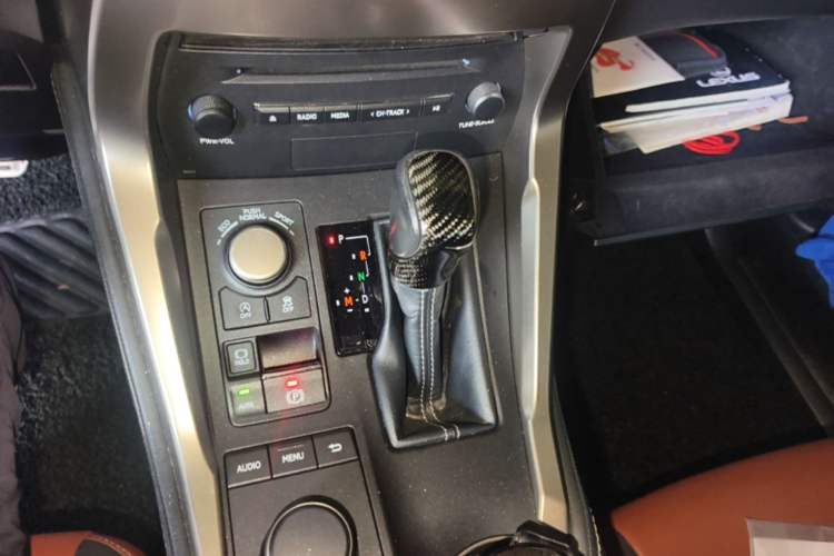 Used Lexus NX 2015 200T All-Wheel-Drive Fēngshàng Edition Gear Lever
