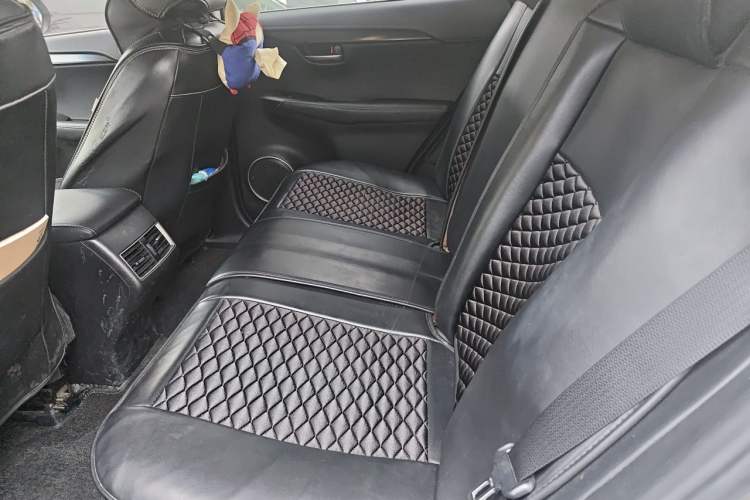 Used Lexus NX 2015 200T All-Wheel-Drive Fēngshàng Edition Left Rear Seat