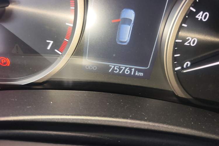 Used Lexus NX 2015 200T All-Wheel-Drive Fēngshàng Edition Odometer Close Up