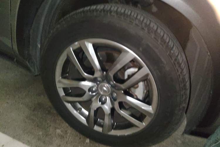 Used Lexus NX 2015 200T All-Wheel-Drive Fēngshàng Edition Right Front Wheel Hub