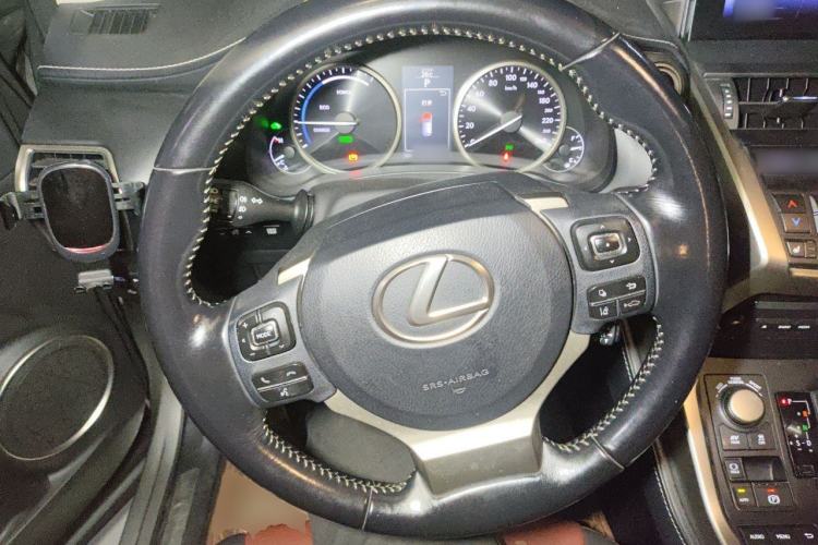 Used Lexus NX 2015 300h All-Wheel-Drive Fēngzhì Edition Steering Wheel