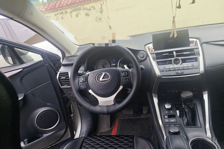 Used Lexus NX 2015 200T All-Wheel-Drive Fēngshàng Edition Steering Wheel