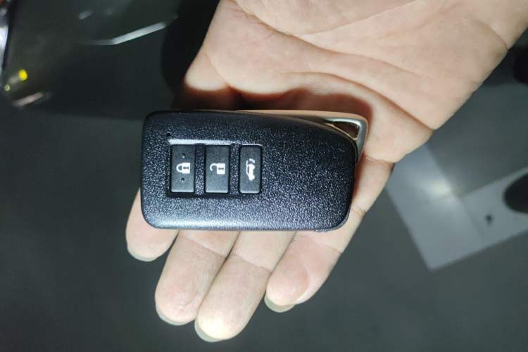 Used Lexus NX 2015 300h All-Wheel-Drive Fēngzhì Edition Vehicle Key