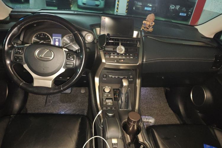 Used Lexus NX 2015 200 Front-Wheel Drive X-Trail SE Edition Center Console