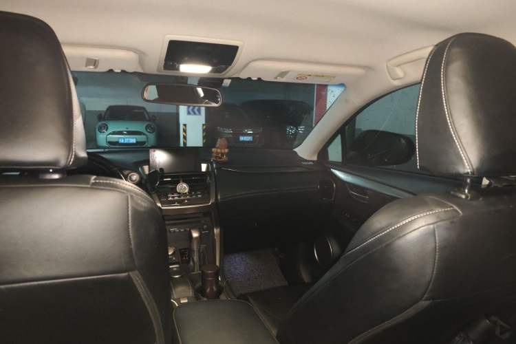 Used Lexus NX 2015 200 Front-Wheel Drive X-Trail SE Edition Headliner