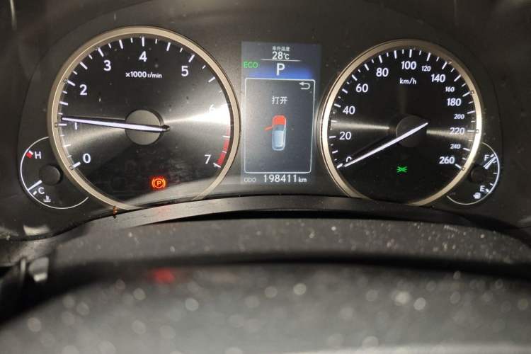 Used Lexus NX 2015 200 Front-Wheel Drive X-Trail SE Edition Odometer Close Up