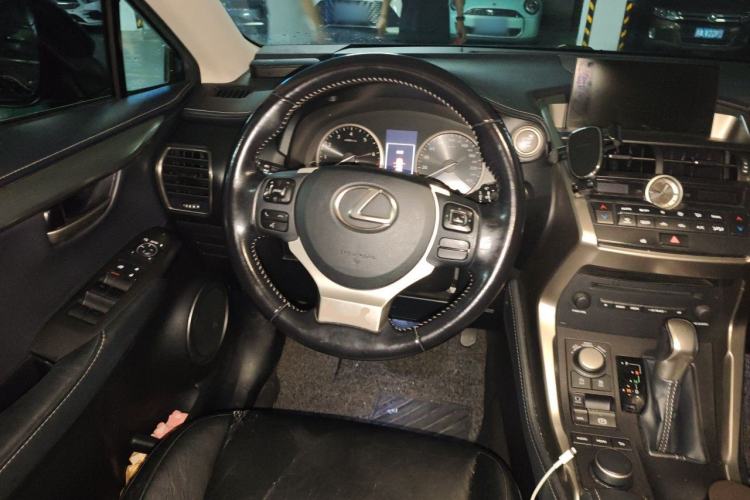 Used Lexus NX 2015 200 Front-Wheel Drive X-Trail SE Edition Steering Wheel