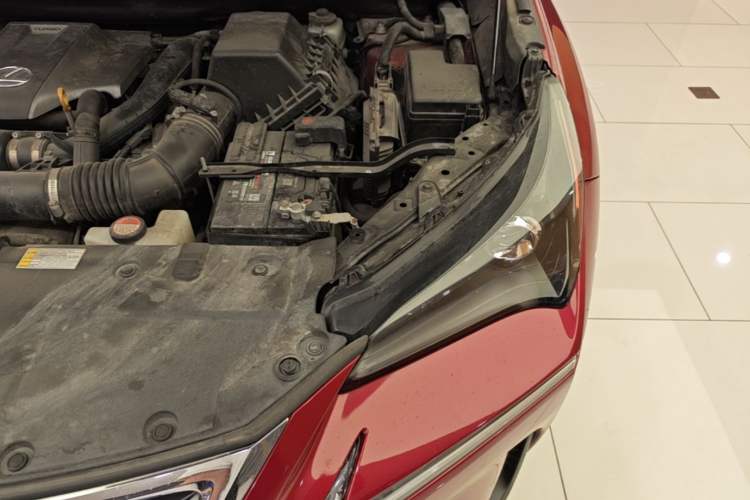 Used Lexus NX 2015 200T All-Wheel-Drive Fēngshàng Edition Engine Bay Left