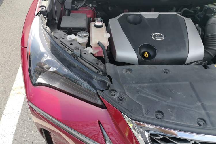 Used Lexus NX 2015 200 Front-Wheel Drive X-Trail SE Edition Engine Bay Right