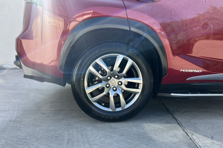 Used Lexus NX 2015 300h All-Wheel-Drive Fēngzhì Edition Exterior 8