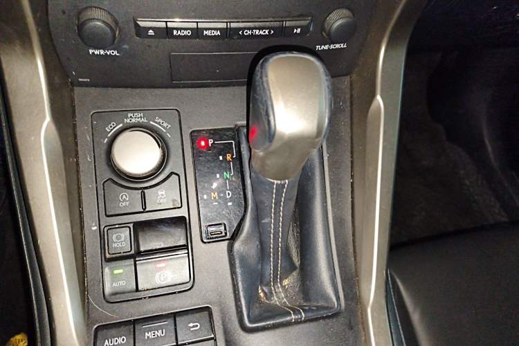 Used Lexus NX 2015 200 All-Wheel Drive Fēngshàng Edition Gear Lever