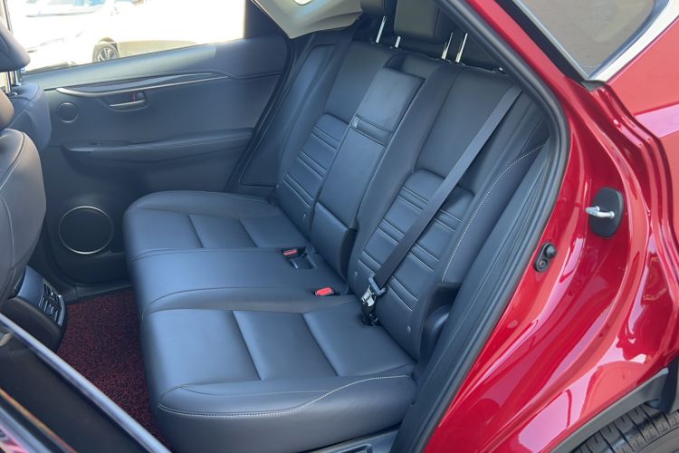 Used Lexus NX 2015 300h All-Wheel-Drive Fēngzhì Edition Interior 1