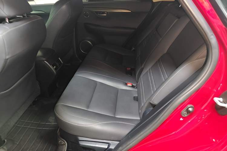 Used Lexus NX 2015 200T All-Wheel-Drive Fēngshàng Edition Left Rear Seat