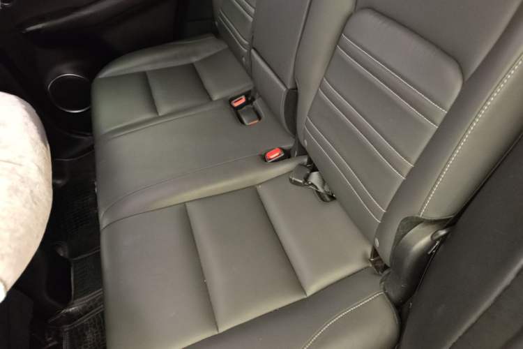 Used Lexus NX 2015 200T All-Wheel-Drive Fēngshàng Edition Left Rear Seat