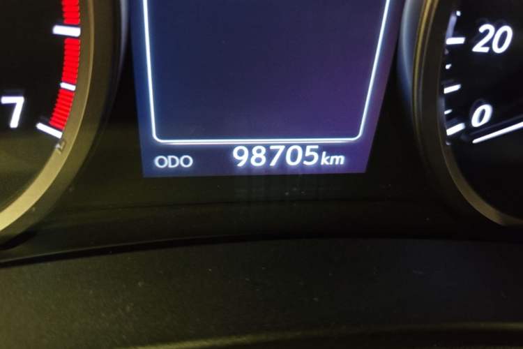 Used Lexus NX 2015 200T All-Wheel-Drive Fēngshàng Edition Odometer Close Up
