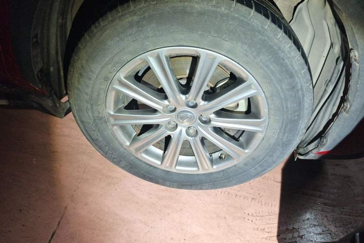 Used Lexus NX 2015 200 Front-Wheel Drive X-Trail SE Edition Right Front Wheel Hub