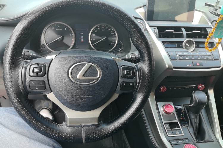 Used Lexus NX 2015 200 Front-Wheel Drive X-Trail SE Edition Steering Wheel
