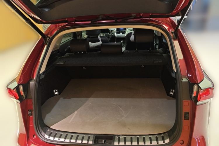 Used Lexus NX 2015 200T All-Wheel-Drive Fēngshàng Edition Trunk