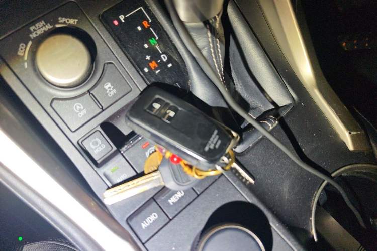 Used Lexus NX 2015 200 Front-Wheel Drive X-Trail SE Edition Vehicle Key