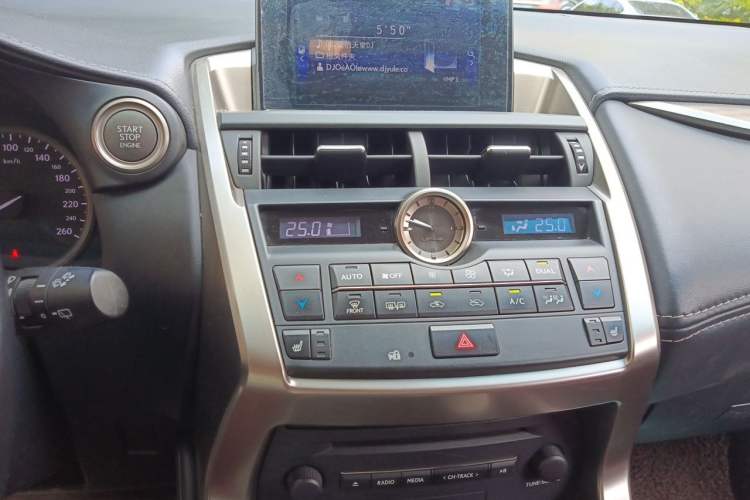 Used Lexus NX 2015 200 All-Wheel Drive Fēngshàng Edition Audio And AC Panel