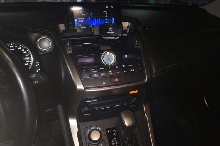 Used Lexus NX 2015 200 Front-Wheel Drive X-Trail SE Edition Audio And AC Panel