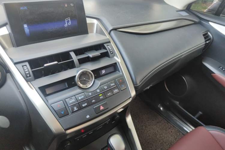Used Lexus NX 2015 200T All-Wheel-Drive Fēngshàng Edition Audio And AC Panel