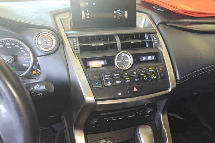 Used Lexus NX 2015 200T All-Wheel-Drive Fēngshàng Edition Audio And AC Panel