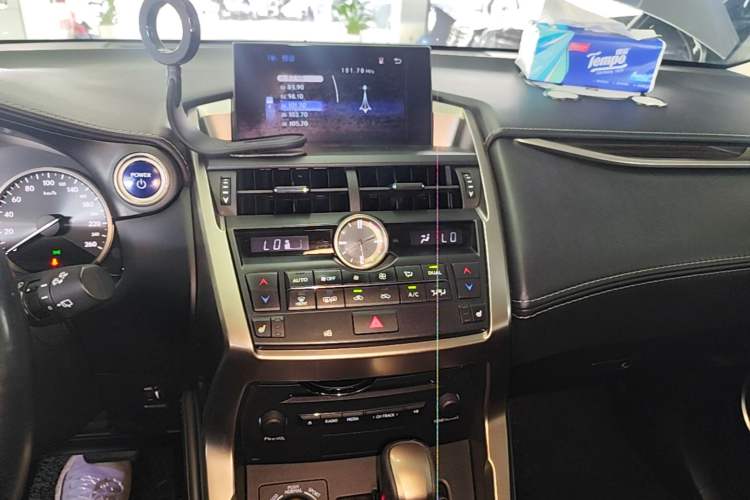 Used Lexus NX 2015 300h All-Wheel-Drive Fēngzhì Edition Audio And AC Panel
