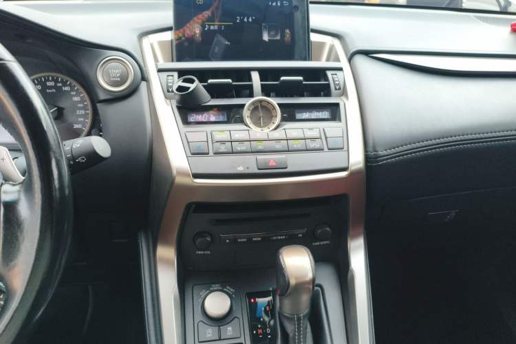 Used Lexus NX 2015 200 All-Wheel Drive Fēngshàng Edition Audio And AC Panel