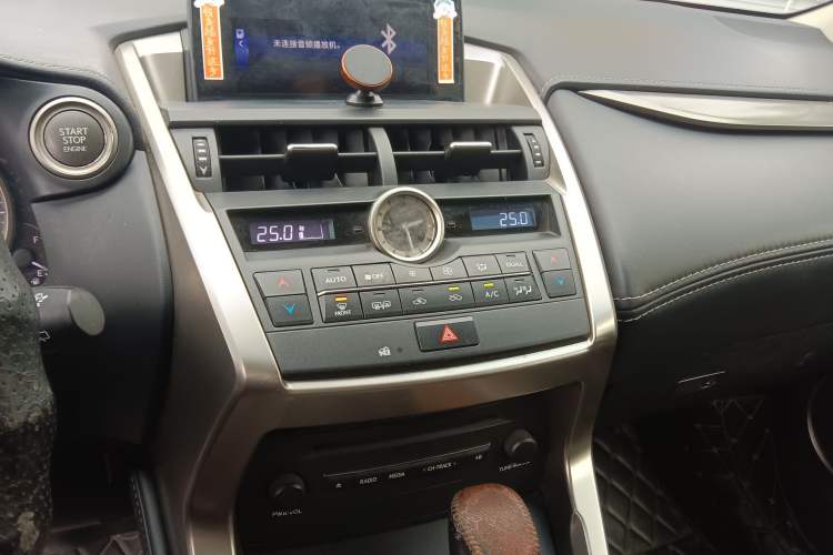 Used Lexus NX 2015 200 Front-Wheel Drive X-Trail SE Edition Audio And AC Panel